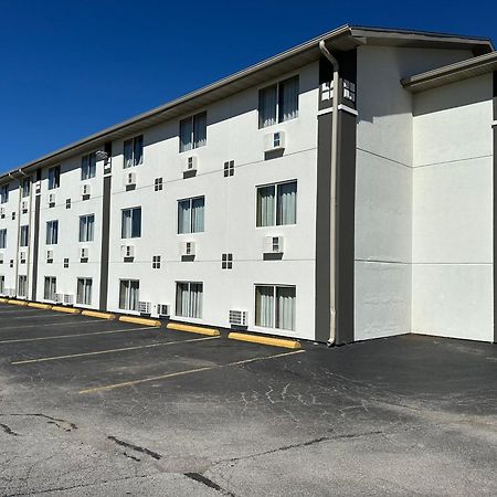 Hotel Super 8 By Wyndham Bloomington Extérieur photo